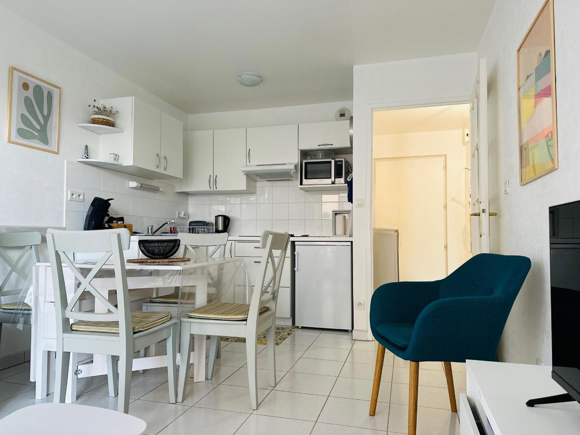 Les Obiones Lumineux A 150 M De La Appartement *