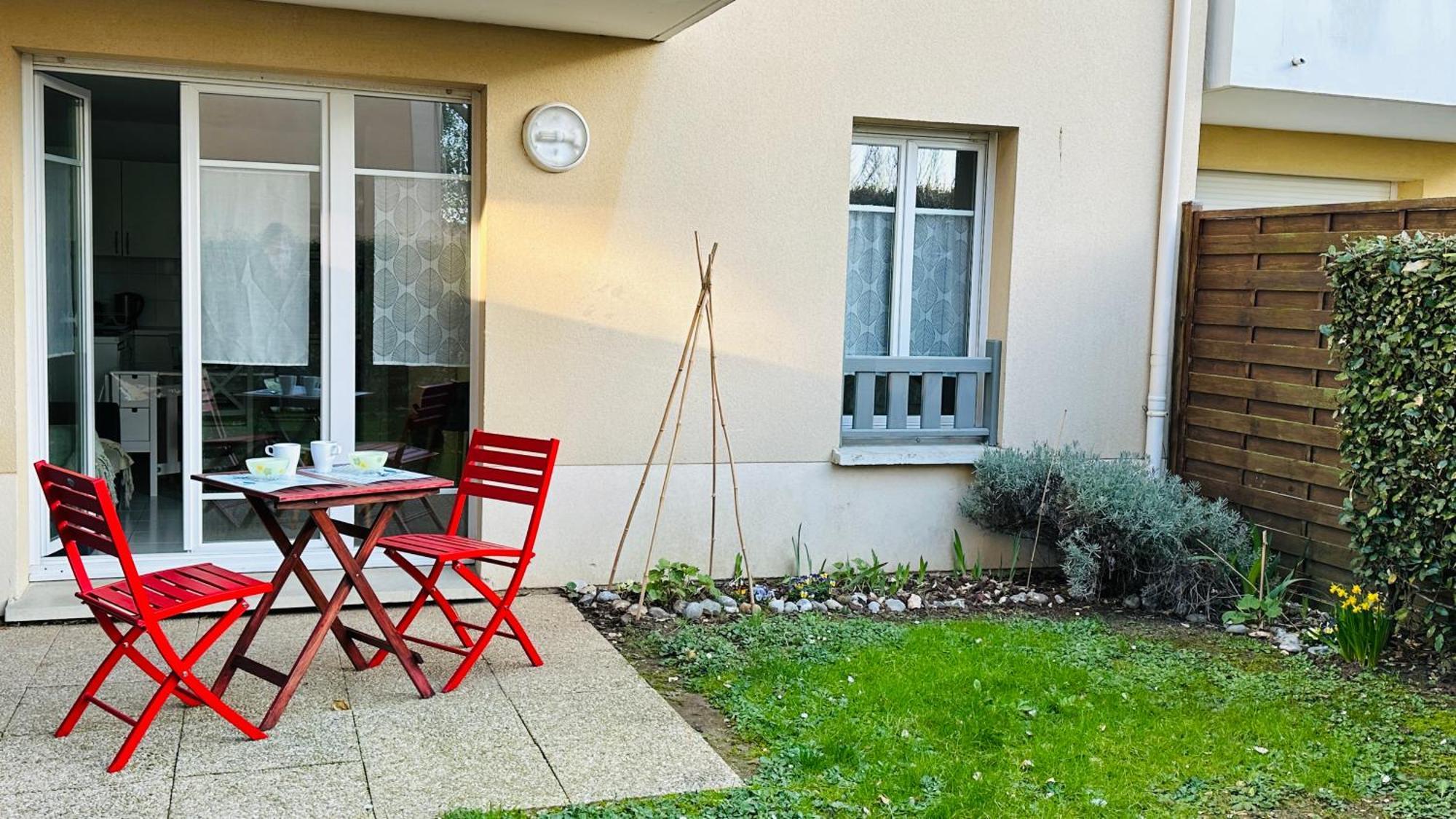 Les Obiones Lumineux A 150 M De La Appartement *